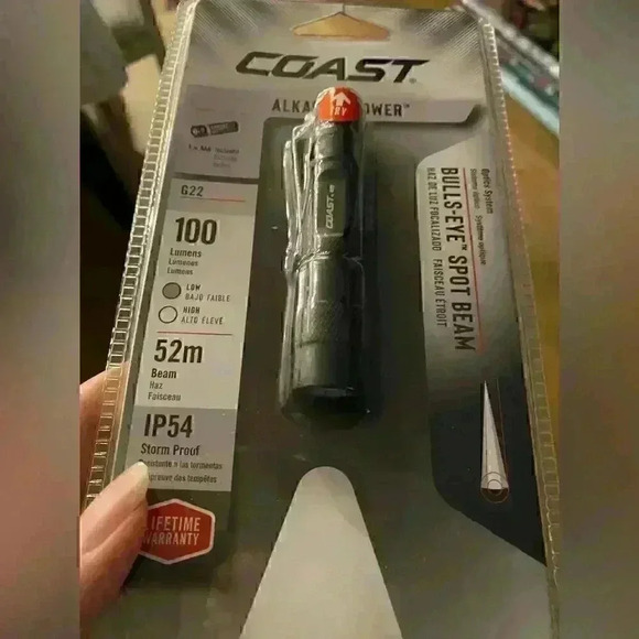 NWT Coast® G22 100 Lumen Bulls-Eye™ Spot Beam LED
Penlight, Battery Included - Picture 2 of 3